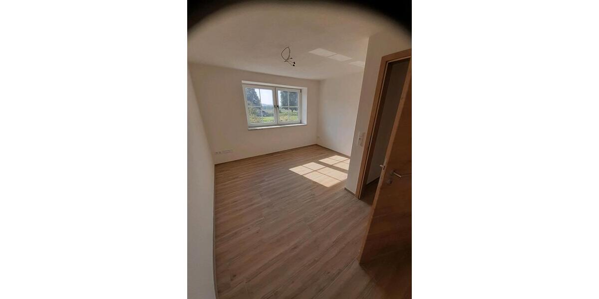 Erdgeschoßwohnung Reisbach Englmannsberg - 4 Zimmer, 100 m&sup2;, 1.050&euro; | Angebot:26557029