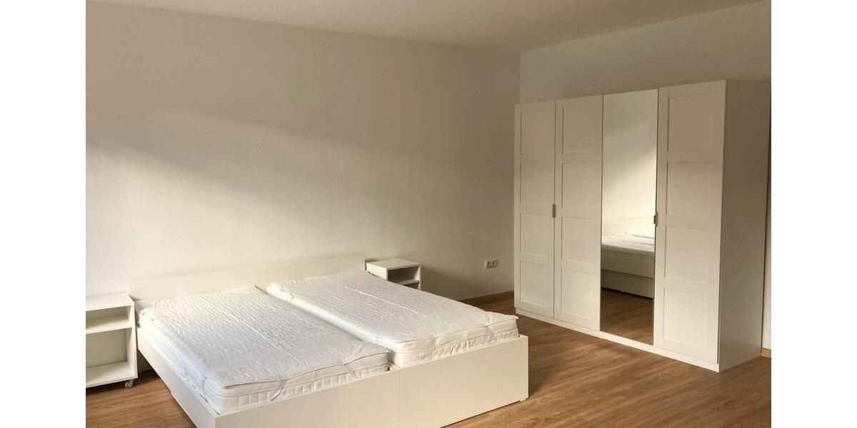 Etagenwohnung Deggendorf - 5 Zimmer, 140 m&sup2;, 590&euro; | Angebot:26036116