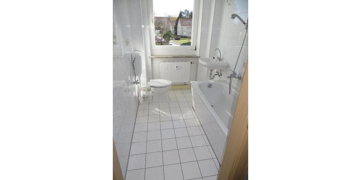 Schöne, helle 3-Zi-Whg in toller Lage auf dem Pirnaer Sonnenstein 3 zimmer