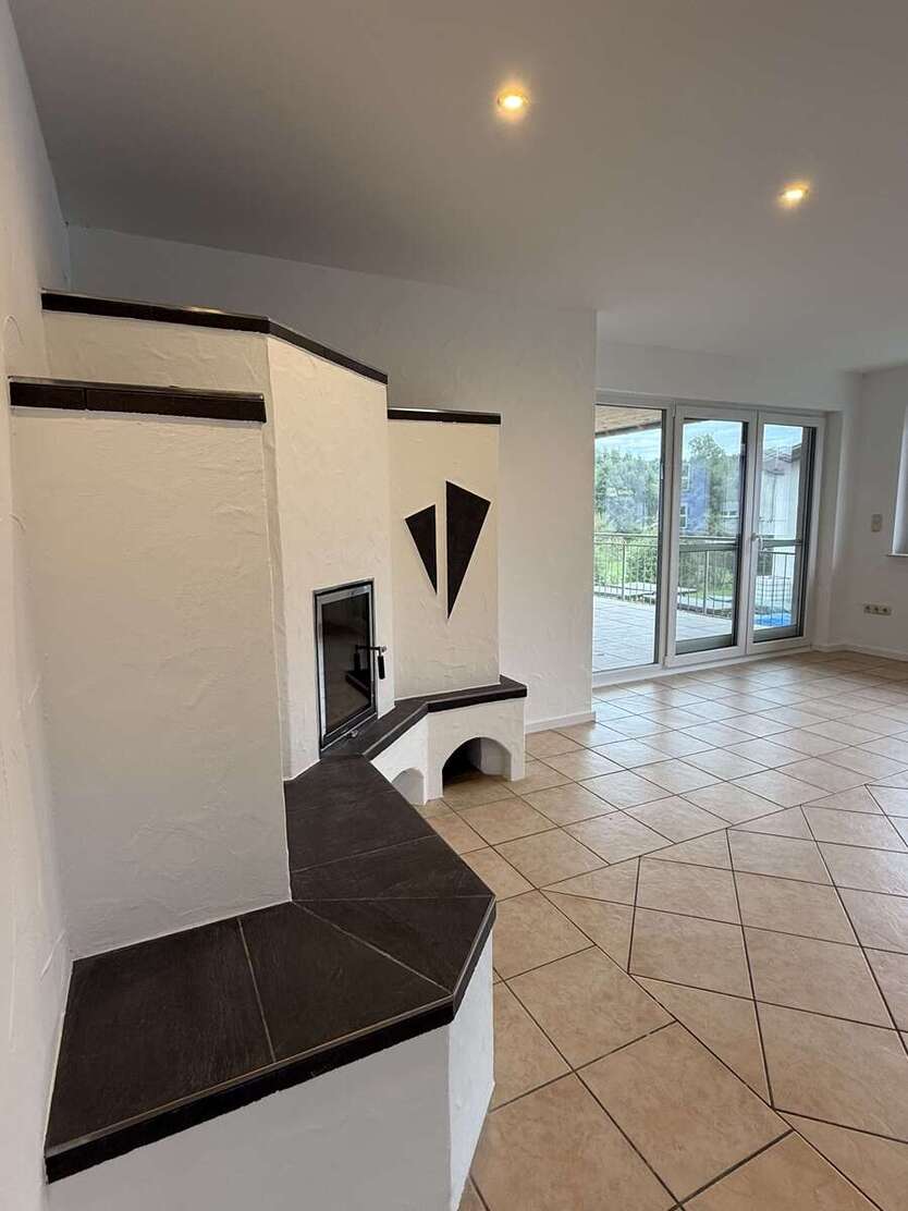 Wohnung zum Mieten in Aschaffenburg 2.495 € 216 m² 5.5 zimmer