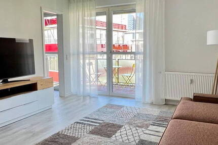 Moderne, vollmöblierte 1,5-Zimmer-Wohnung mit Balkon in Berlin-Mitte - nur für berufstätige Paare