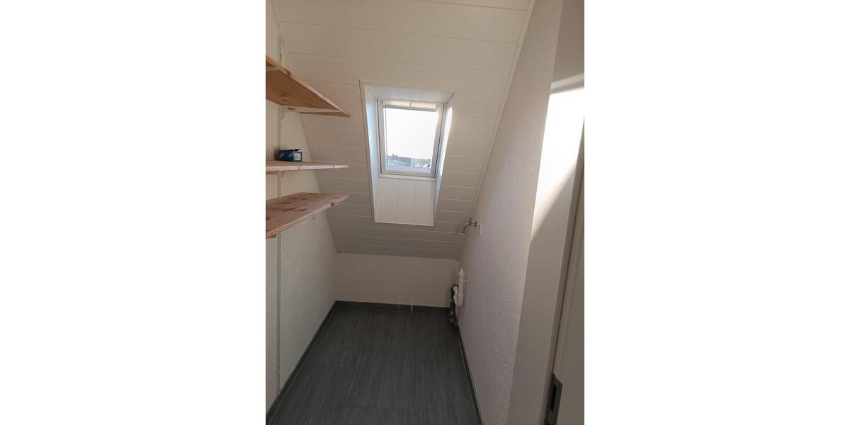 Dachgeschoßwohnung Rheinzabern - 2 Zimmer, 93 m&sup2;, 1.050&euro; | Angebot:24744183