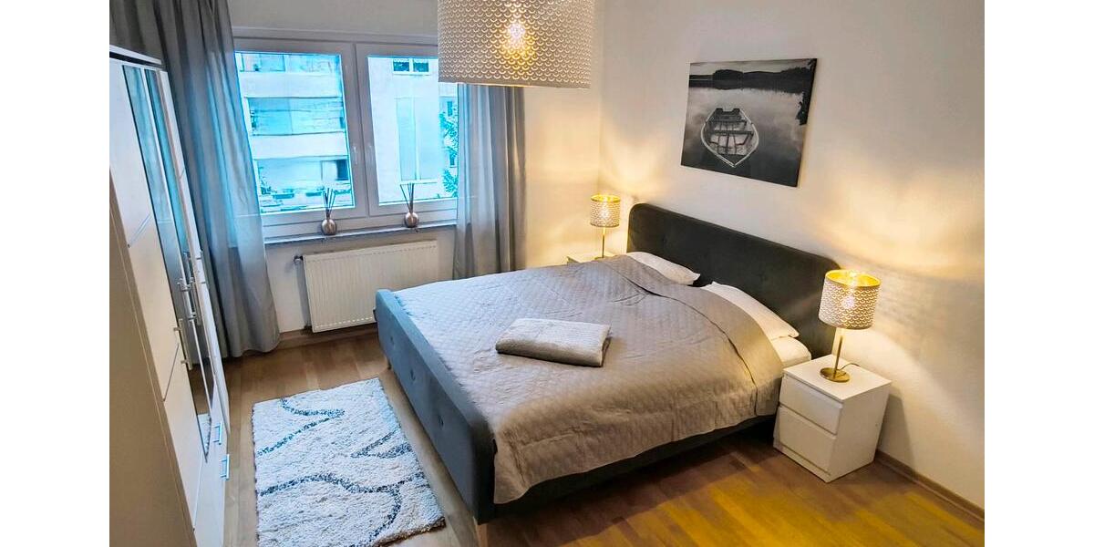 Wohnen auf Zeit Düsseldorf Düsseltal - 3 Zimmer, 70 m&sup2;, 1.990&euro; | Angebot:23904911