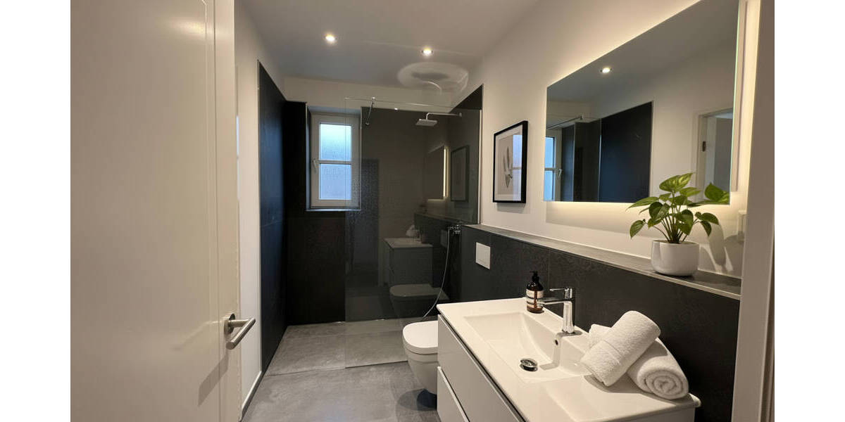 Etagenwohnung Krefeld Kempener Feld/Baakeshof - 2 Zimmer, 92 m&sup2;, 1.012&euro; | Angebot:26176173