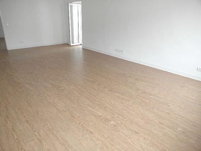 Große helle 4,5 Zi.-Komfort-Whg. mit Ankleideraum, Einbauküche und großem Wintergarten!