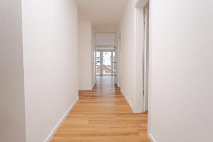 Haus Buxtehude - 4 Zimmer, 111 m&sup2;, 1.940&euro; | Angebot:24963143