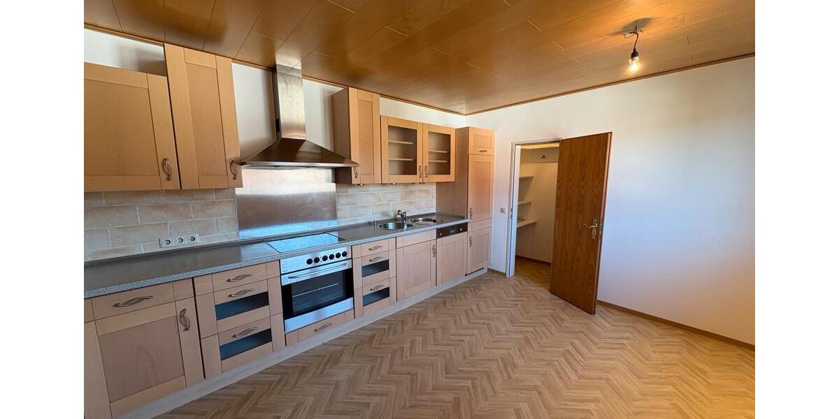 Dachgeschoßwohnung Bad Soden-Salmünster Salmünster - 4 Zimmer, 93 m&sup2;, 850&euro; | Angebot:26403868
