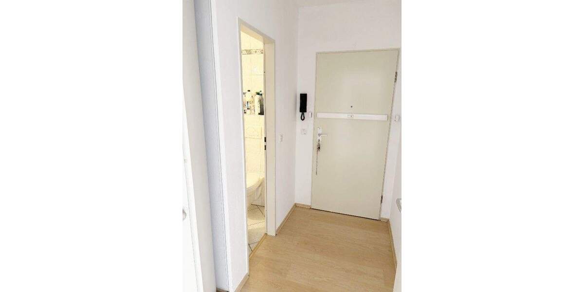 Etagenwohnung Düsseldorf Benrath - 3 Zimmer, 92 m&sup2;, 1.050&euro; | Angebot:25880128