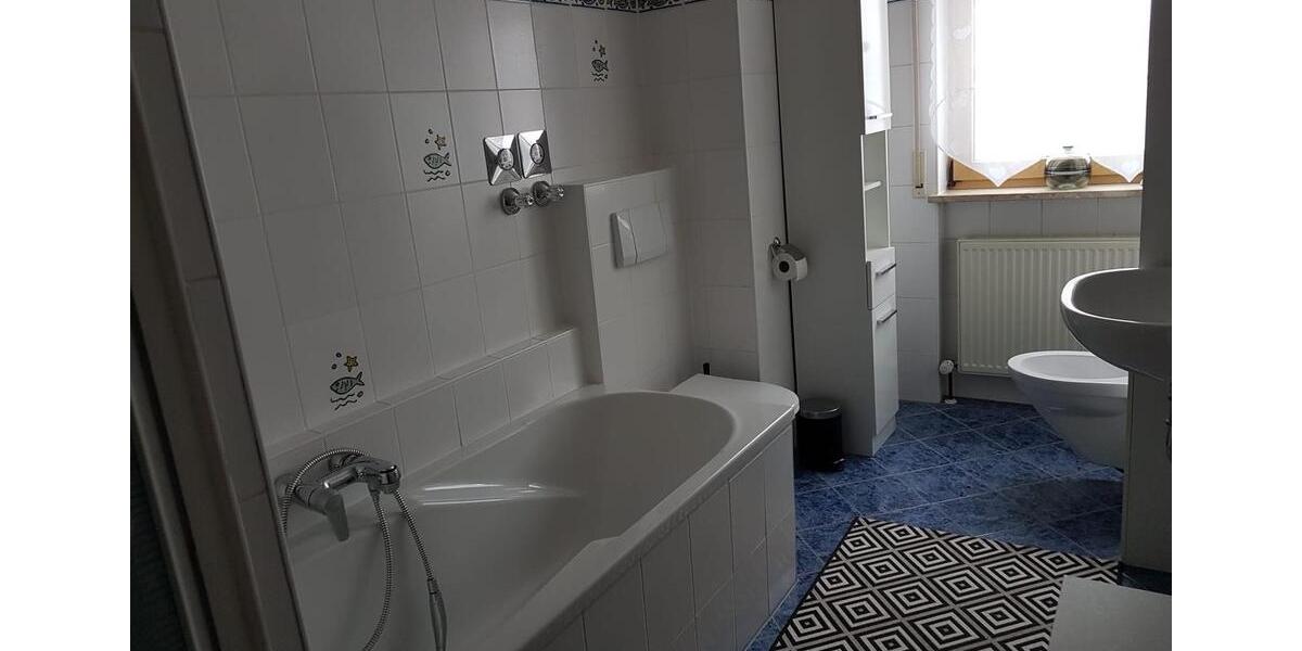 Dachgeschoßwohnung Augsburg - 3 Zimmer, 90 m&sup2;, 1.200&euro; | Angebot:26024631