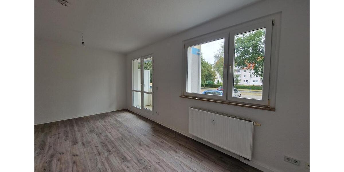 Erdgeschoßwohnung Dessau-Roßlau Brambach - 4 Zimmer, 65 m&sup2;, 389&euro; | Angebot:26549415