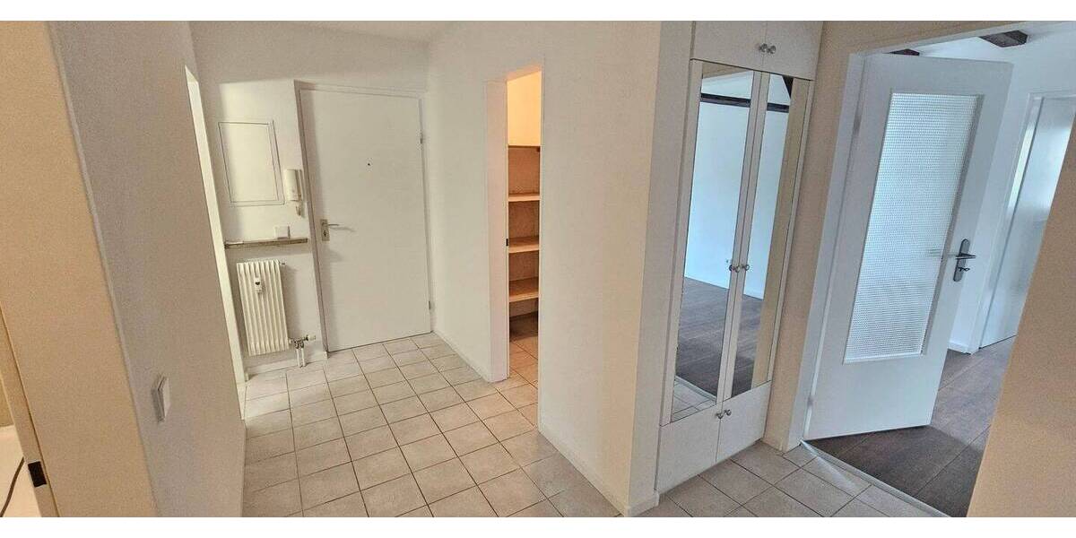 Etagenwohnung Amberg - 3 Zimmer, 80 m&sup2;, 800&euro; | Angebot:26154784