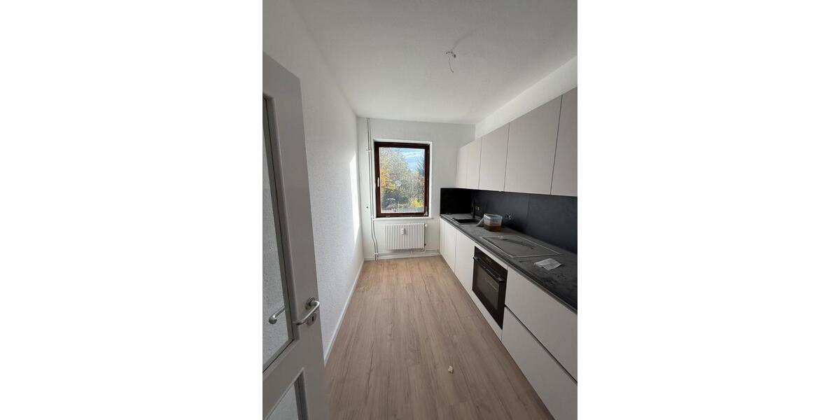 renovierte kernsanierte 4 Zimmer - Wohnung in Zentraumsnähe 4 zimmer