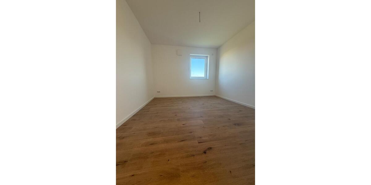Erdgeschoßwohnung Wunstorf - 2 Zimmer, 84 m&sup2;, 1.220&euro; | Angebot:26248048