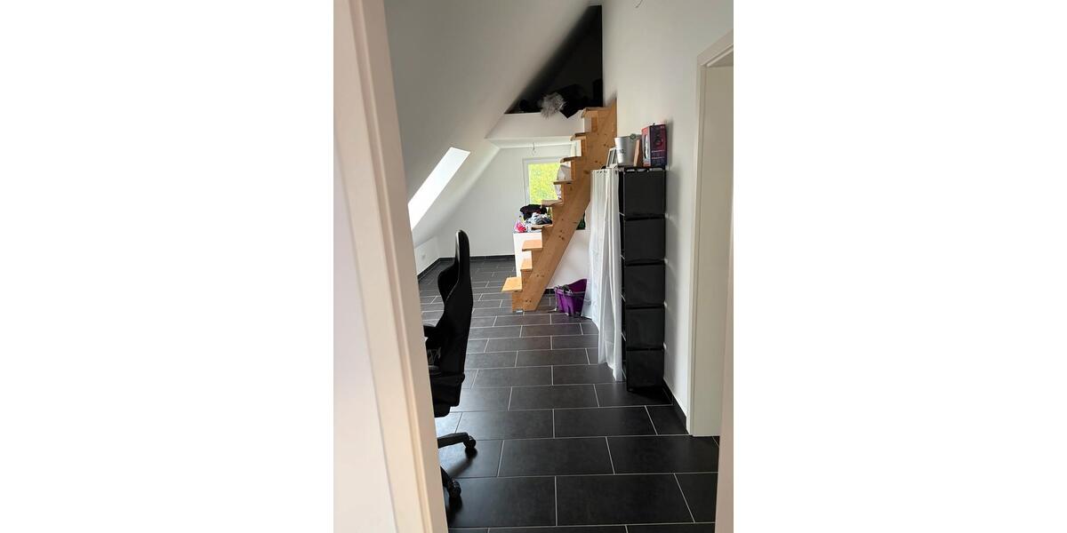 Etagenwohnung Sundern (Sauerland) - 4 Zimmer, 120 m&sup2;, 900&euro; | Angebot:26615592