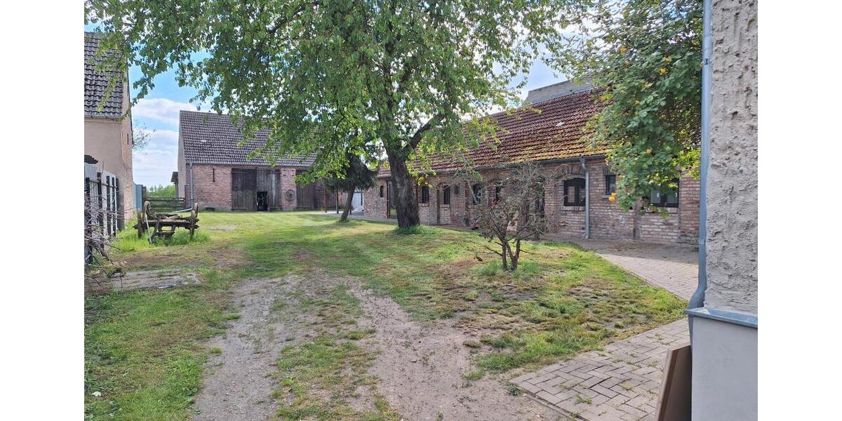 Einfamilienhaus Löwenberger Land - 5 Zimmer, 270 m&sup2;, 2.400&euro; | Angebot:26673842