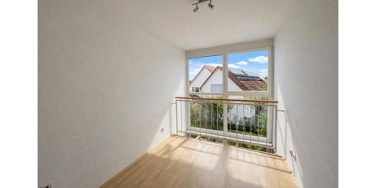 Reihenhaus Bad Vilbel - 5 Zimmer, 177 m&sup2;, 2.700&euro; | Angebot:25862446
