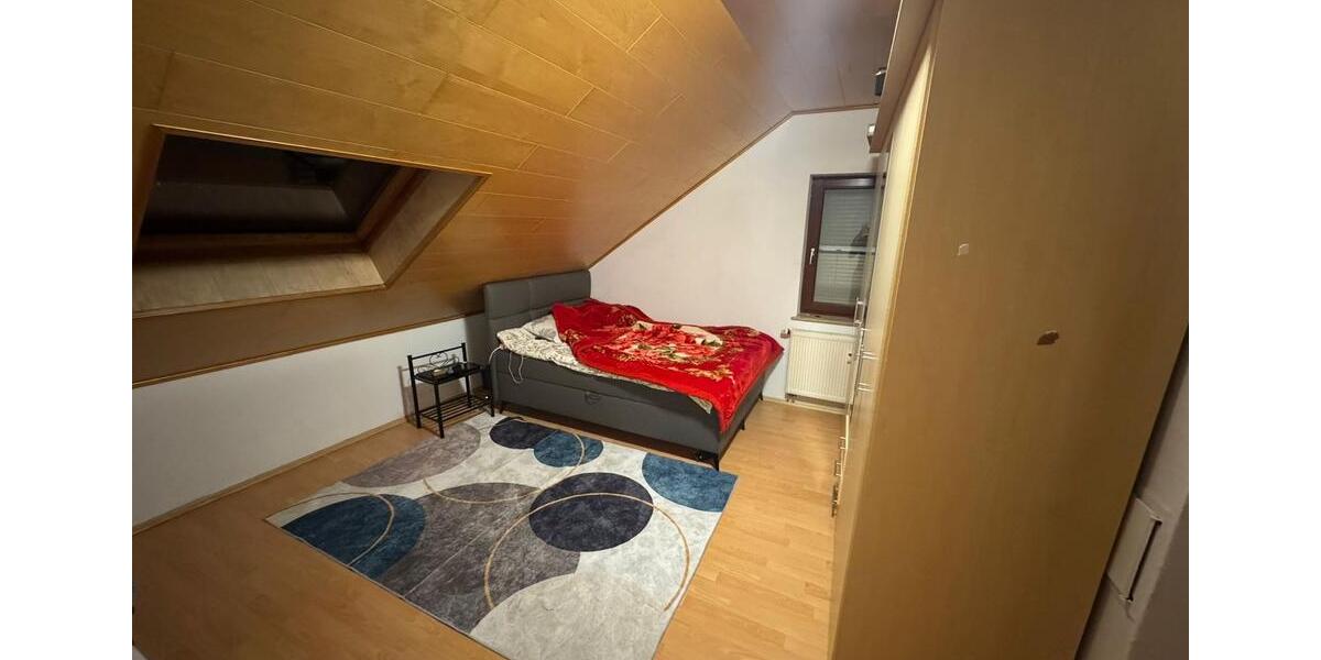 Dachgeschoßwohnung Solms - 2 Zimmer, 70 m&sup2;, 700&euro; | Angebot:24731773