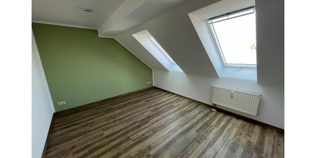 Dachgeschoßwohnung Altenburg - 3 Zimmer, 62 m&sup2;, 460&euro; | Angebot:25305748
