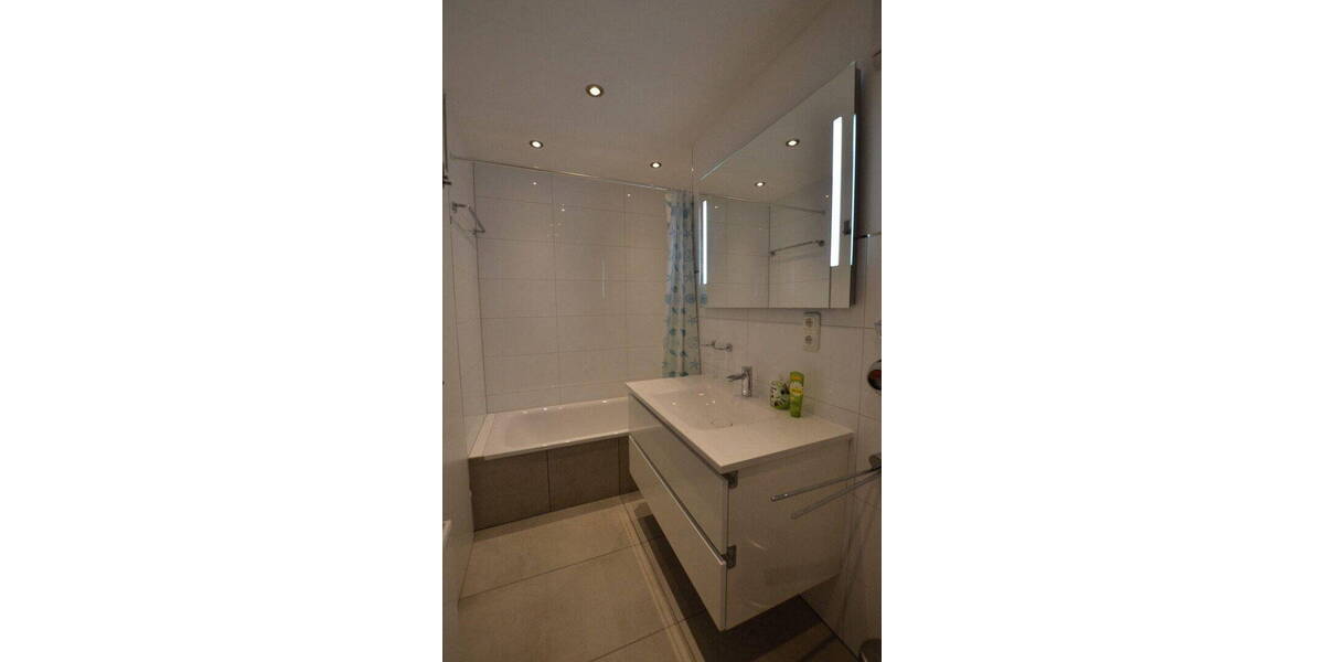 Etagenwohnung München Schwabing-West - 3 Zimmer, 100 m&sup2;, 2.600&euro; | Angebot:26780216