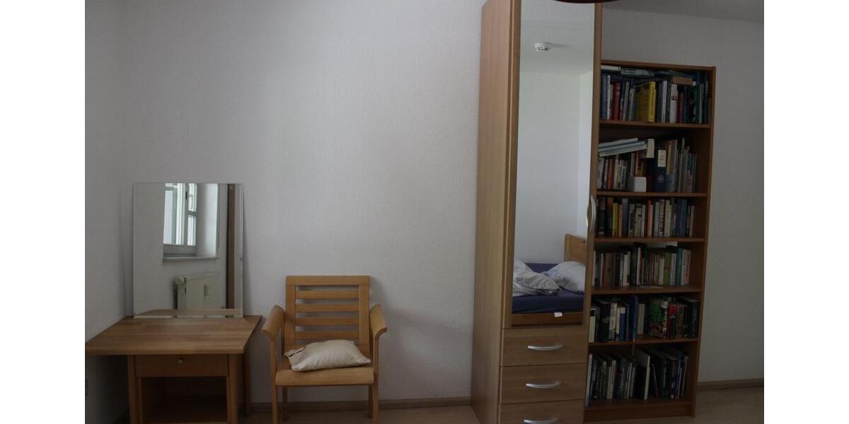 Etagenwohnung Offenburg - 2 Zimmer, 62 m&sup2;, 600&euro; | Angebot:26248959