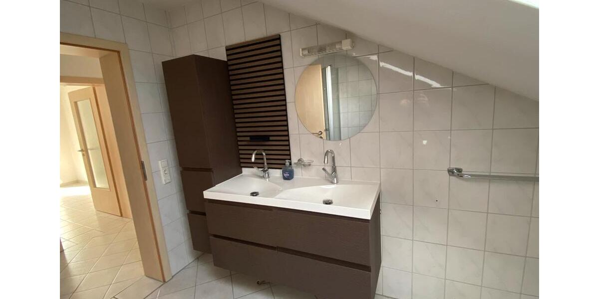 Dachgeschoßwohnung Eging am See - 2.5 Zimmer, 62 m&sup2;, 549&euro; | Angebot:24732326