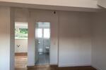 Neuwertige 3-Zimmer-DG-Wohnung mit Loggia und KFZ-Stellplatz | Nbg-Schweinau zimmer