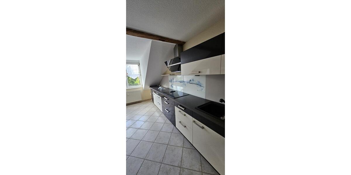 Dachgeschoßwohnung Naumburg (Saale) - 4 Zimmer, 125 m&sup2;, 1.100&euro; | Angebot:24841627