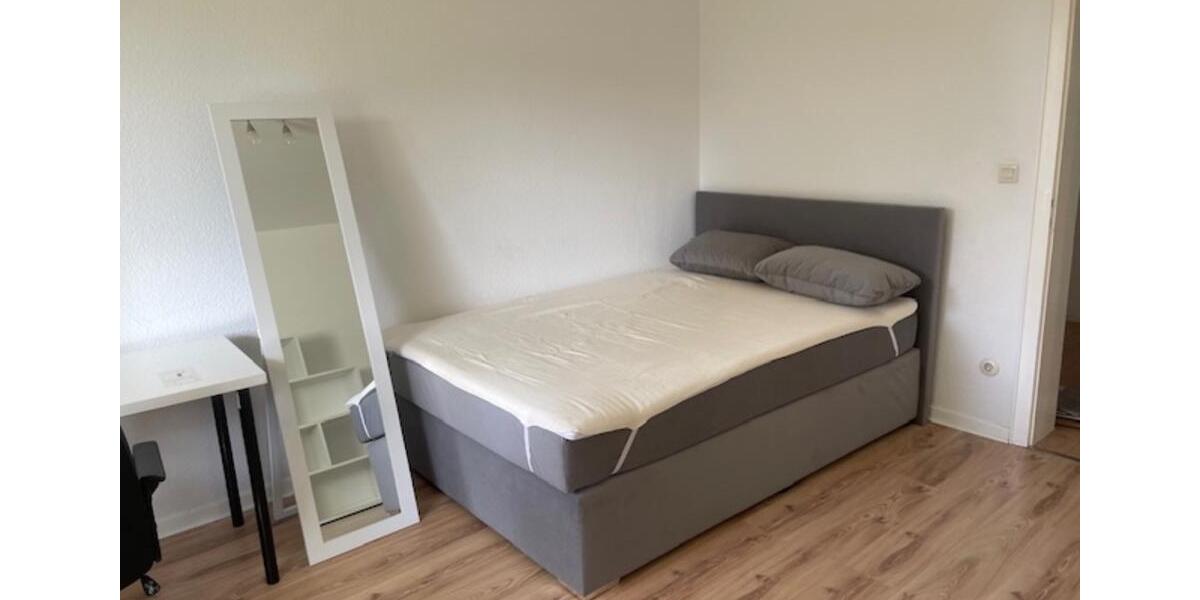 Möbliertes WG-Zimmer in Solingen-Hauptbahnhof-Nähe ! 1 zimmer