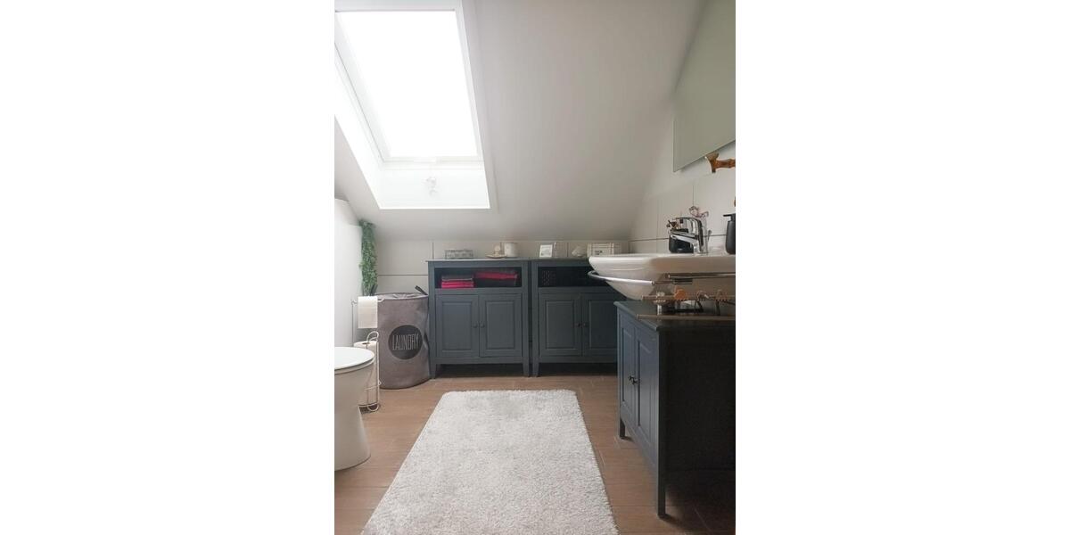 Möblierte Dachgeschosswohnung 2 zimmer