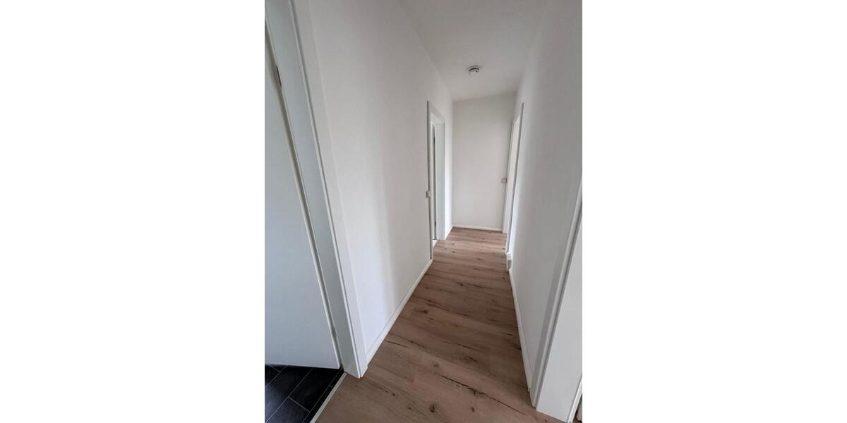 Etagenwohnung Hainichen - 2 Zimmer, 49 m&sup2;, 270&euro; | Angebot:25838338