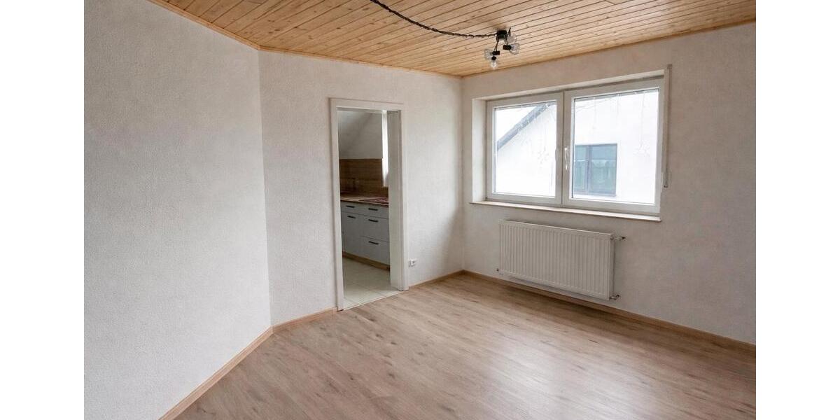 Dachgeschoßwohnung Albisheim (Pfrimm) - 3 Zimmer, 92 m&sup2;, 1.300&euro; | Angebot:25982058