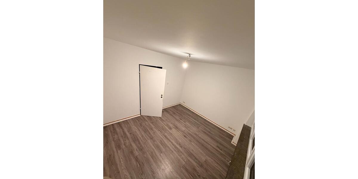 Erdgeschoßwohnung Geisenheim - 3 Zimmer, 110 m&sup2;, 1.350&euro; | Angebot:25994571