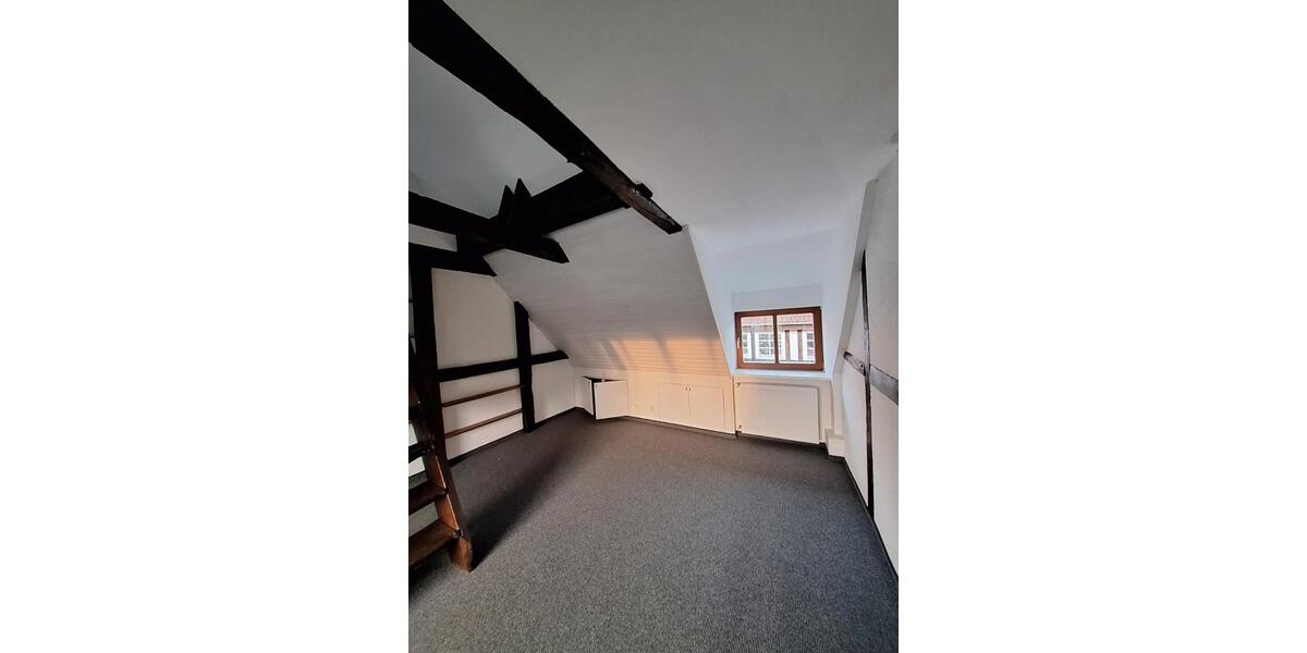 Dachgeschoßwohnung Hameln Kernstadt - 2.5 Zimmer, 70 m&sup2;, 630&euro; | Angebot:26038865