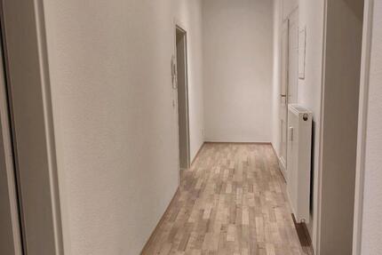 Wohnung Glauchau - 2 Zimmer, 72 m&sup2;, 395&euro; | Angebot:26407546