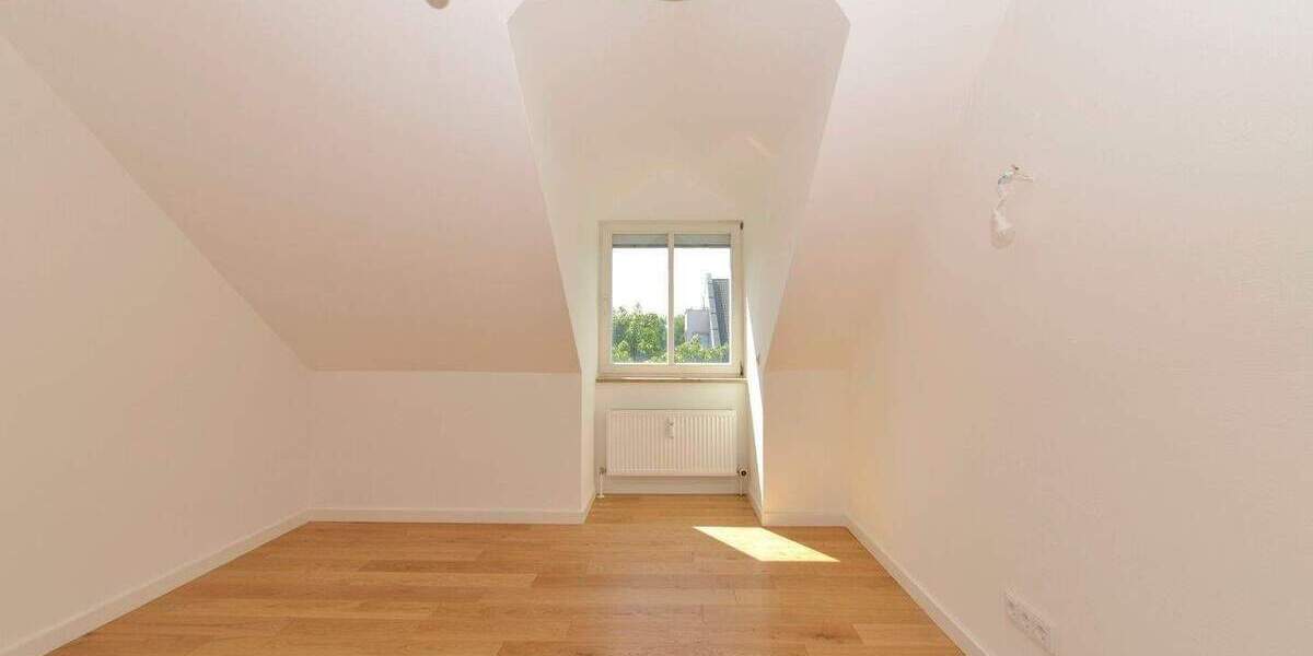 Etagenwohnung München Bogenhausen - 4 Zimmer, 115 m&sup2;, 2.490&euro; | Angebot:25279804