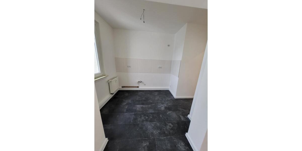 Etagenwohnung Bitterfeld-Wolfen Bitterfeld - 5 Zimmer, 117 m&sup2;, 877&euro; | Angebot:26445689