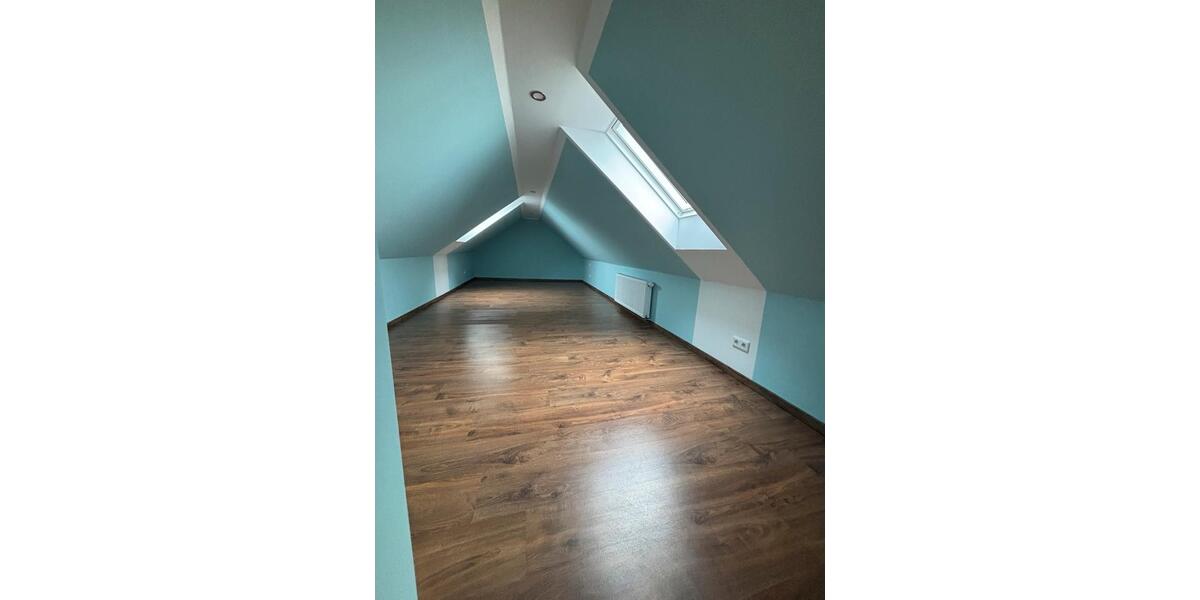 Dachgeschoßwohnung Vlotho - 3 Zimmer, 110 m&sup2;, 900&euro; | Angebot:26603551