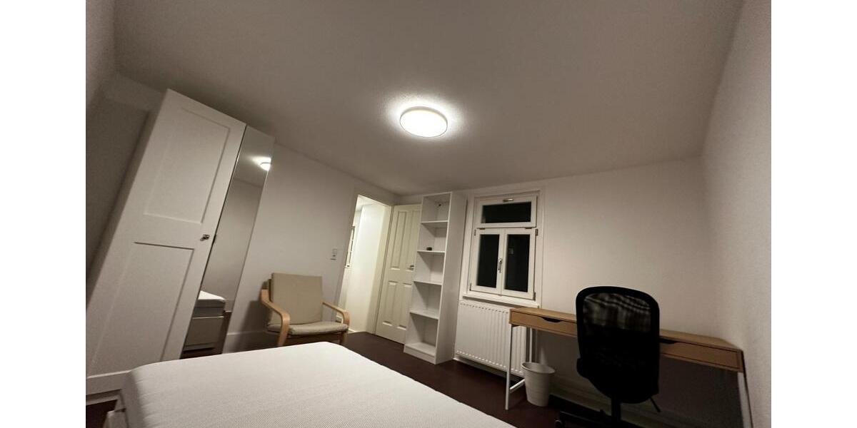 Wohnen auf Zeit Esslingen am Neckar - 4 Zimmer, 90 m&sup2;, 550&euro; | Angebot:23732599