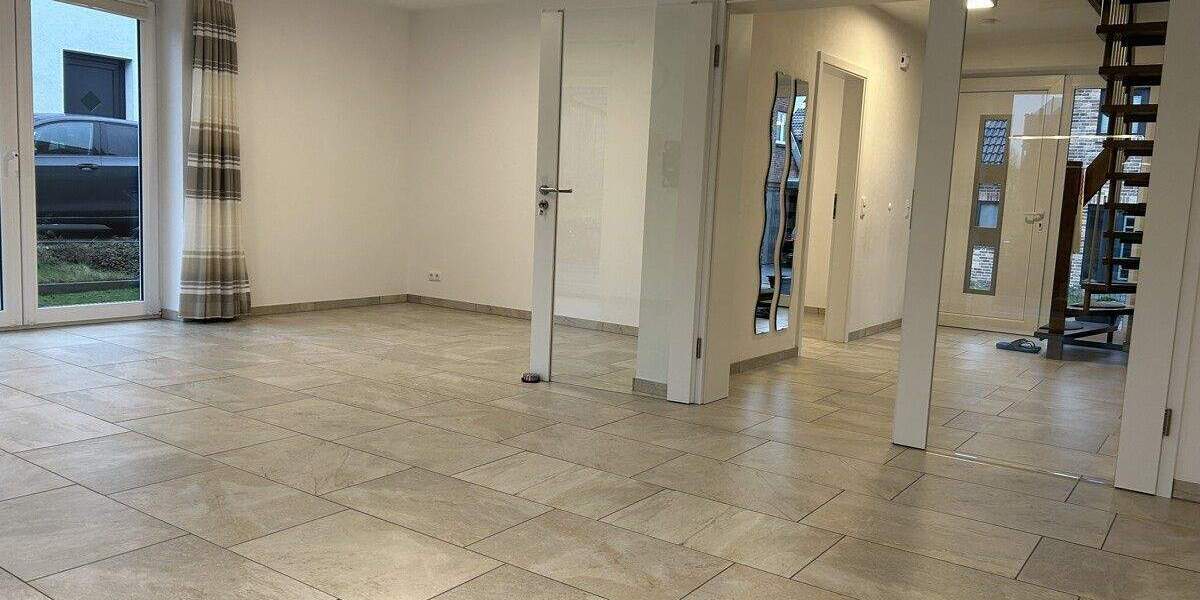 Mehrfamilienhaus, Wohnhaus Preetz - 4 Zimmer, 154 m&sup2;, 1.750&euro; | Angebot:25725667