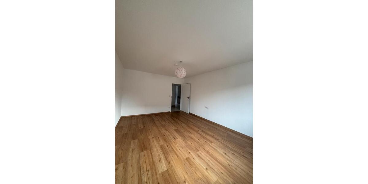Maisonettenwohnung Trossingen - 3 Zimmer, 84 m&sup2;, 1.100&euro; | Angebot:25073992