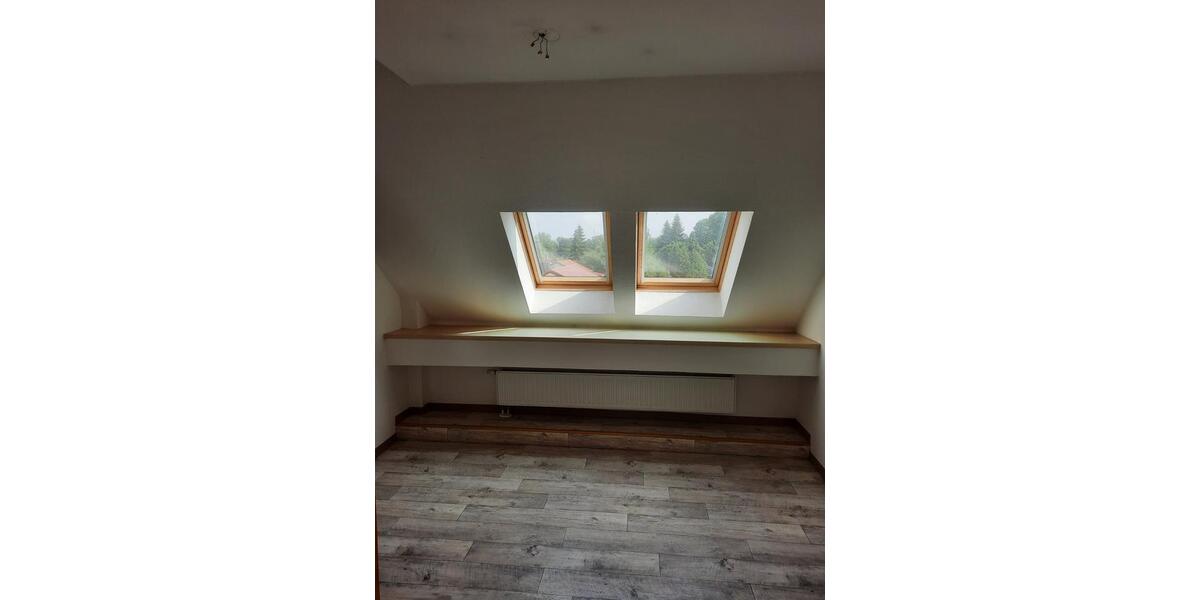 Dachgeschoßwohnung Groß Quenstedt - 2 Zimmer, 57 m&sup2;, 300&euro; | Angebot:25712325