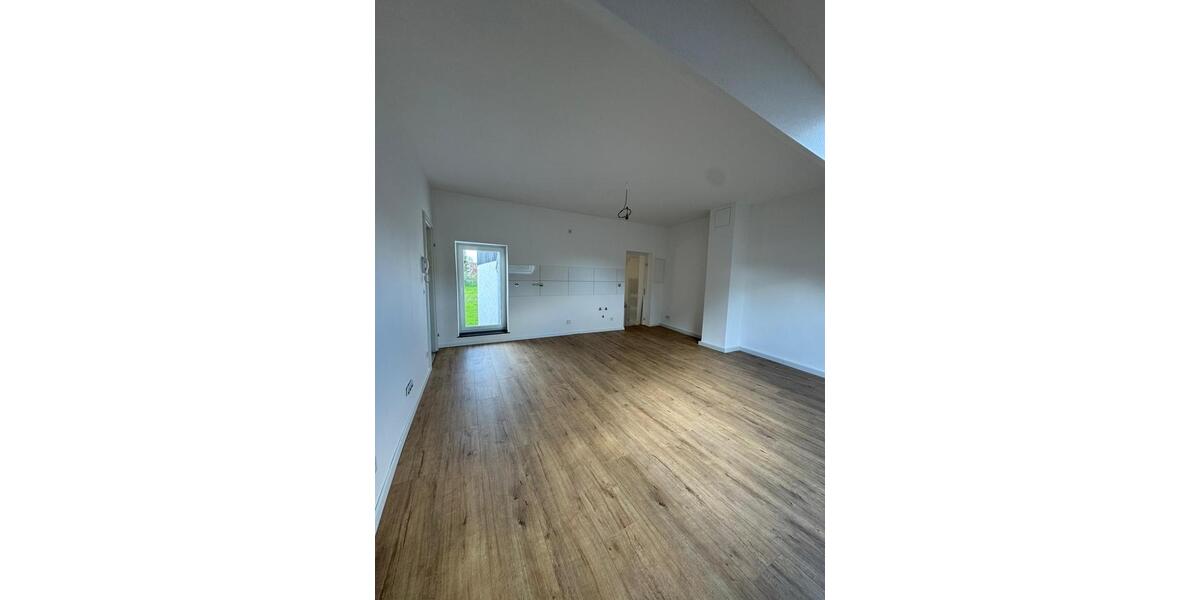 Dachgeschoßwohnung Saarlouis - 2 Zimmer, 76 m&sup2;, 700&euro; | Angebot:26630202