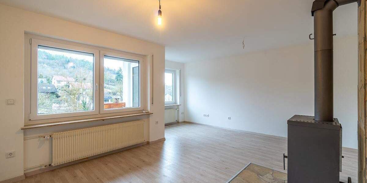 Etagenwohnung Randersacker - 2 Zimmer, 85 m&sup2;, 990&euro; | Angebot:25802489