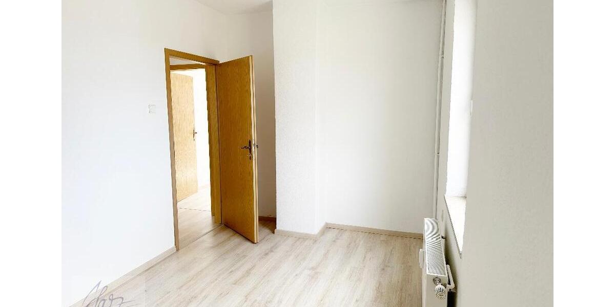 Etagenwohnung Nünchritz - 3 Zimmer, 62 m&sup2;, 320&euro; | Angebot:26400678