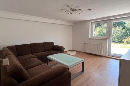 2-Zimmer-Wohnung mit Einbauküche und Garten