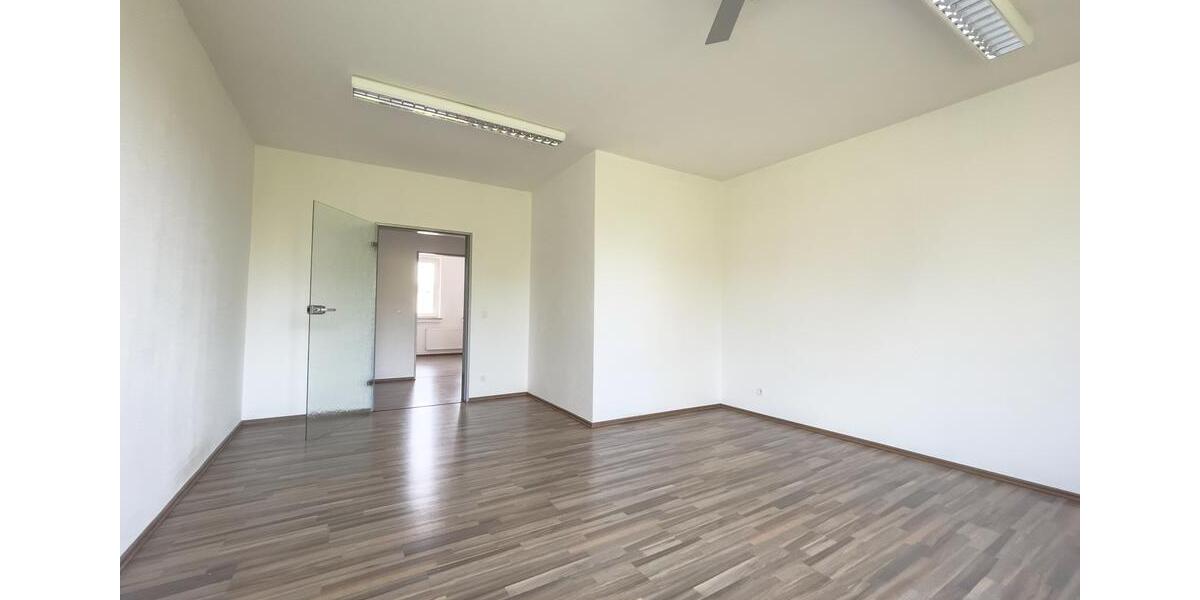 Wohnen direkt neben dem Europa Brunnen und der ST. Marienkirche 2.5 zimmer