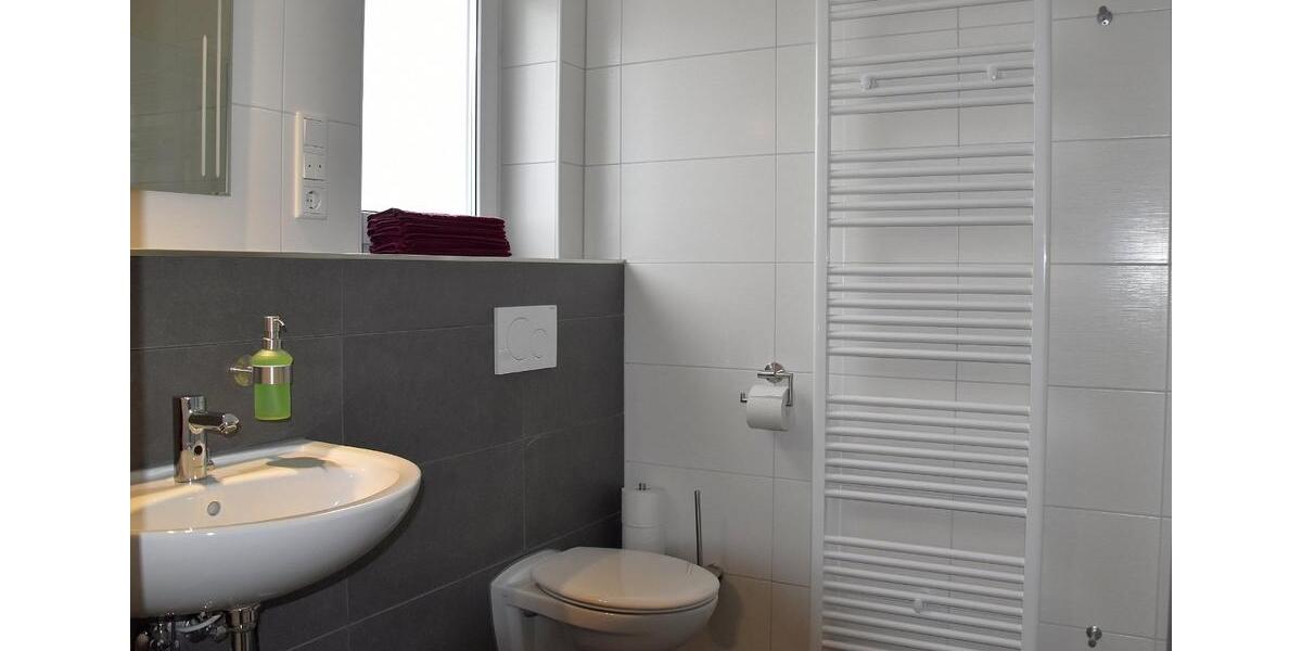 Wohnen auf Zeit Edewecht - 2 Zimmer, 35 m&sup2;, 74&euro; | Angebot:25635797