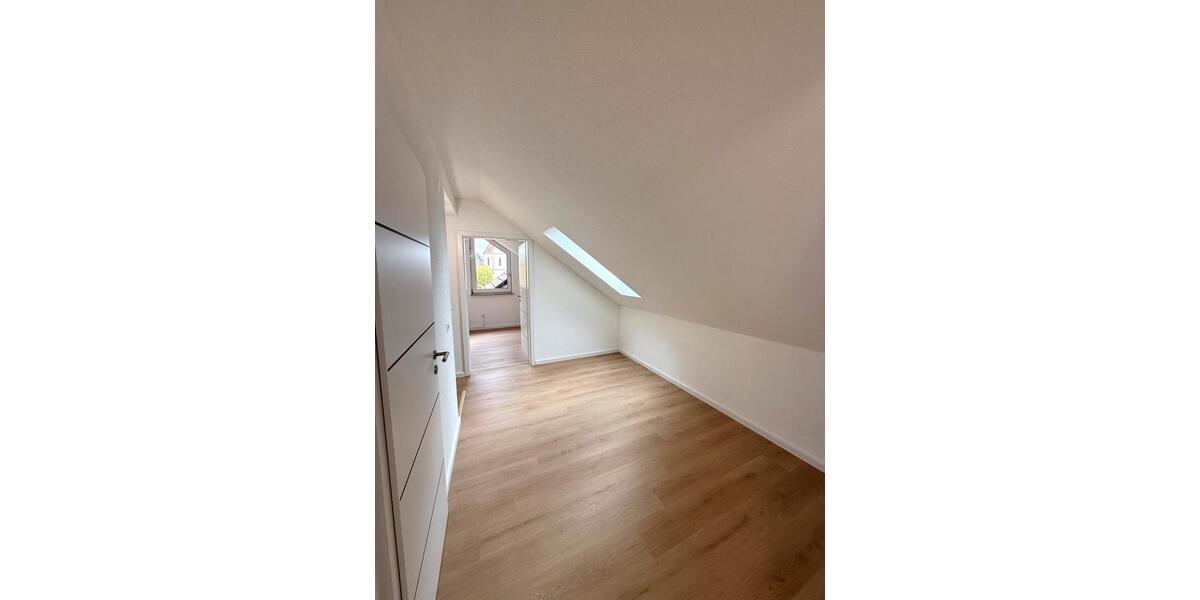 Dachgeschoßwohnung Reichenbach an der Fils - 2.5 Zimmer, 40 m&sup2;, 640&euro; | Angebot:26263038