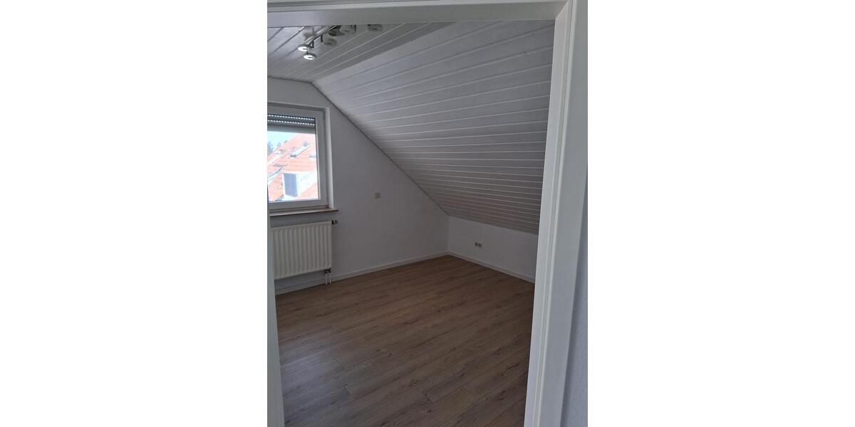 Dachgeschoßwohnung Delitzsch - 3 Zimmer, 73 m&sup2;, 685&euro; | Angebot:24256794