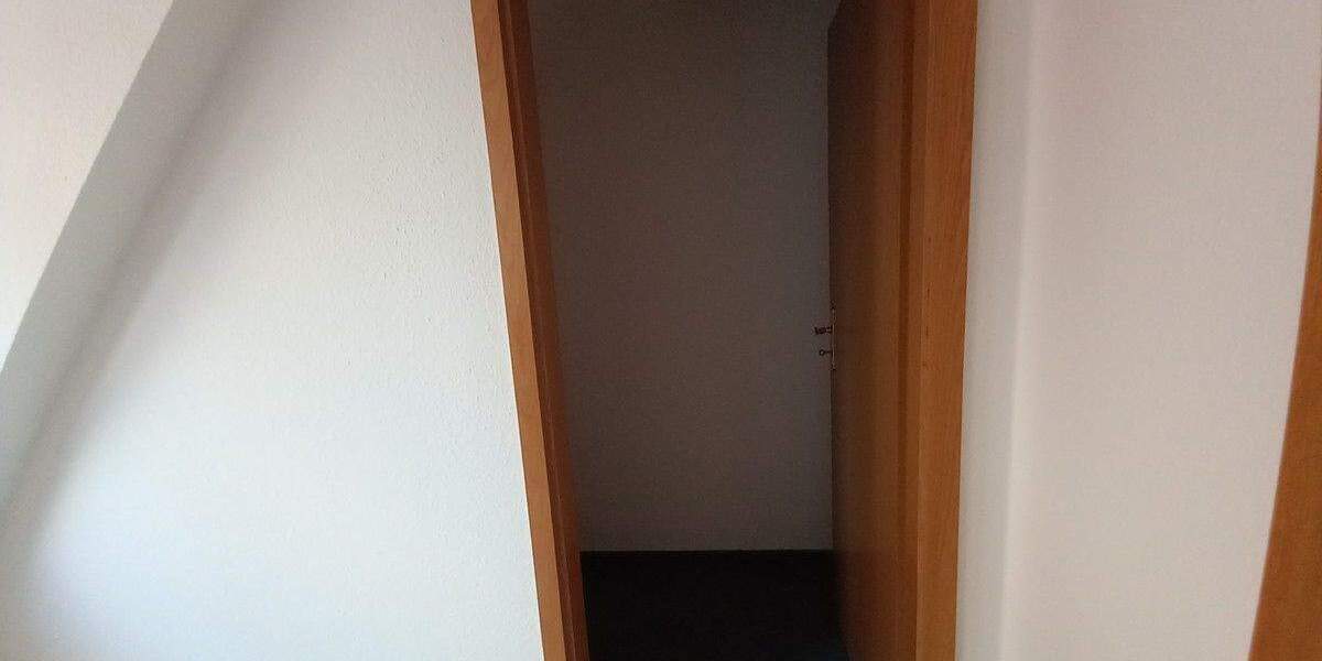 Etagenwohnung Crimmitschau - 3 Zimmer, 63 m&sup2;, 366&euro; | Angebot:26015298